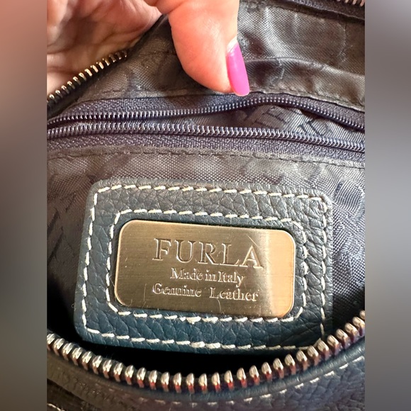FURLA GENIUNE SOFT ITALIAN LEATHER HANDHELD/SHOULDER BAG-GOOD VINTAGE CONDITION - Picture 6 of 16